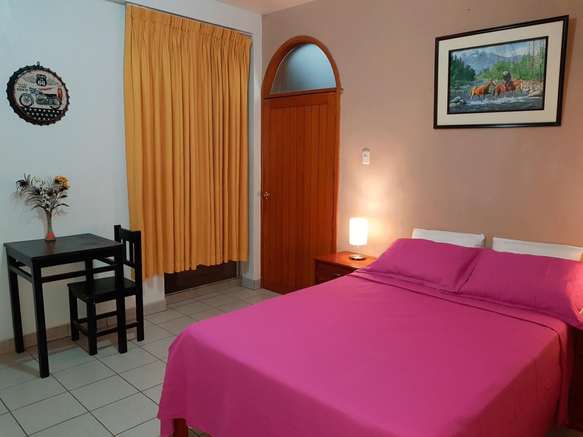 La Casa De Hiro Hotell Tarapoto Exteriör bild