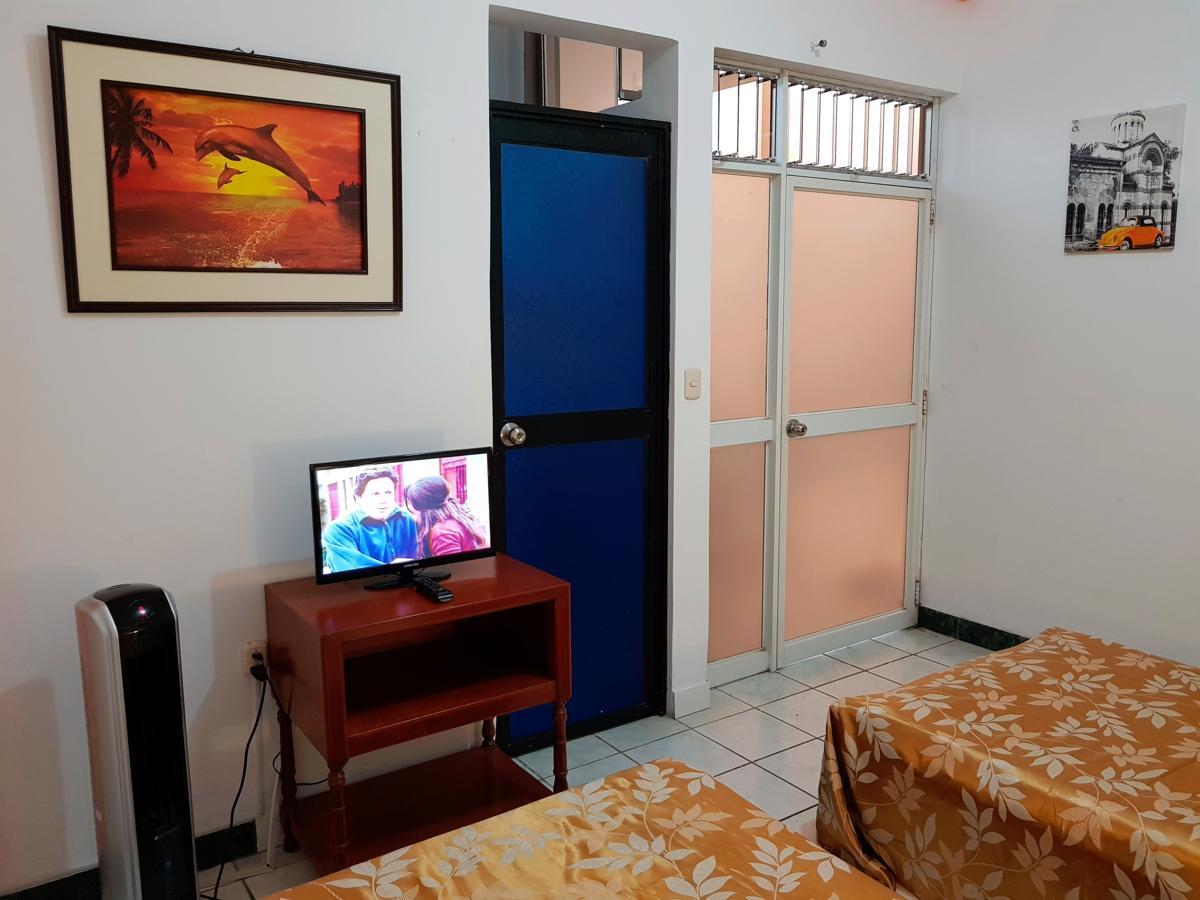 La Casa De Hiro Hotell Tarapoto Exteriör bild